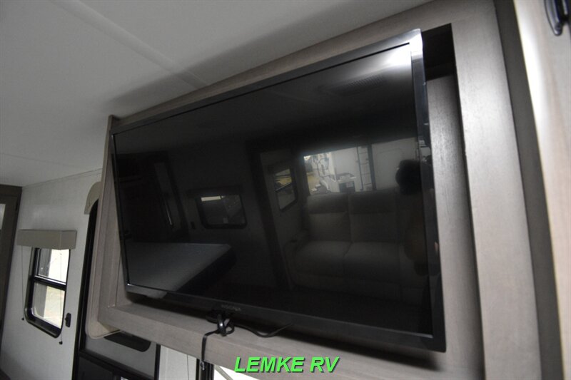 2025 Grand Design Transcend Xplor 20MKX   - Photo 23 - Rocklin, CA 95677
