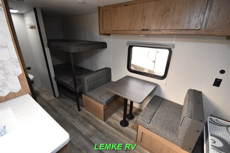 2024 Forest River Cherokee Wolf Den 16EV   - Photo 11 - Rocklin, CA 95677