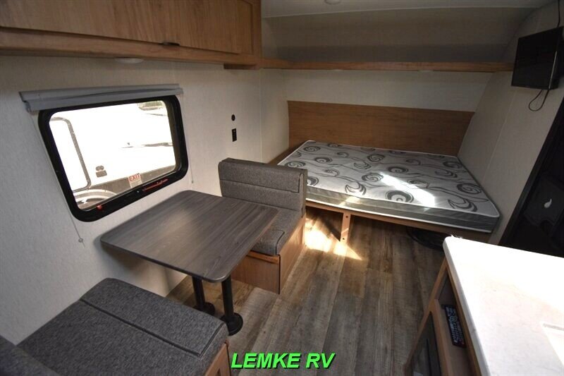 2024 Forest River Cherokee Wolf Den 16EV   - Photo 9 - Rocklin, CA 95677