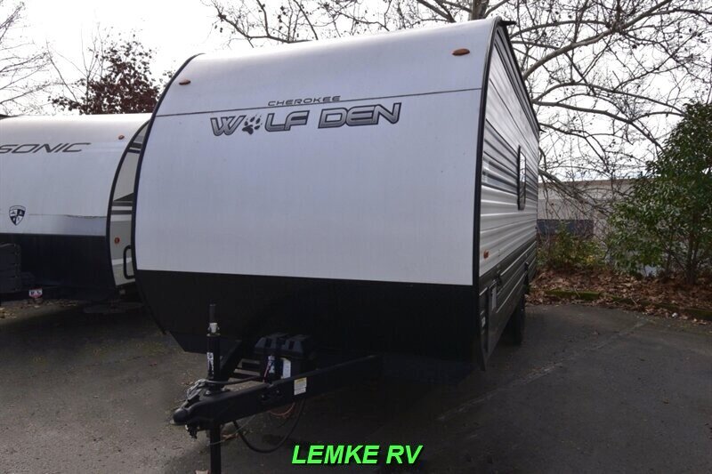 2024 Forest River Cherokee Wolf Den 16EV   - Photo 6 - Rocklin, CA 95677