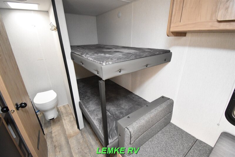 2024 Forest River Cherokee Wolf Den 16EV   - Photo 13 - Rocklin, CA 95677