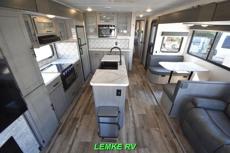 2022 Dutchmen Coleman Light 2955RL   - Photo 2 - Rocklin, CA 95677