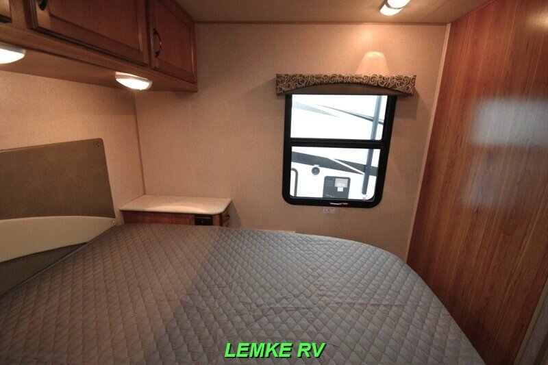 2016 Jayco Redhawk 29XK   - Photo 18 - Rocklin, CA 95677