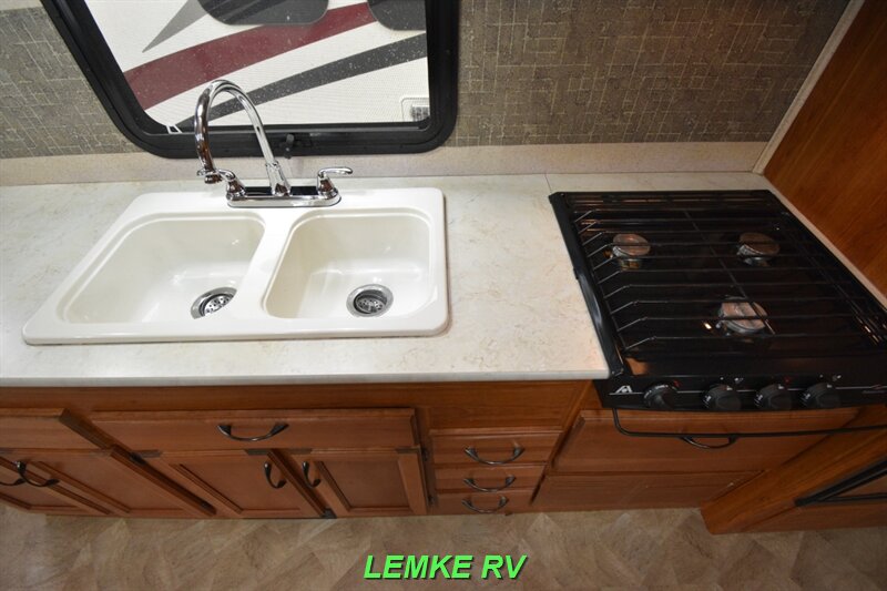 2016 Jayco Redhawk 29XK   - Photo 14 - Rocklin, CA 95677