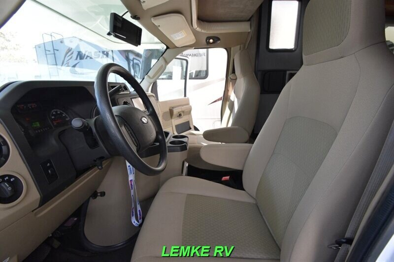 2016 Jayco Redhawk 29XK   - Photo 25 - Rocklin, CA 95677