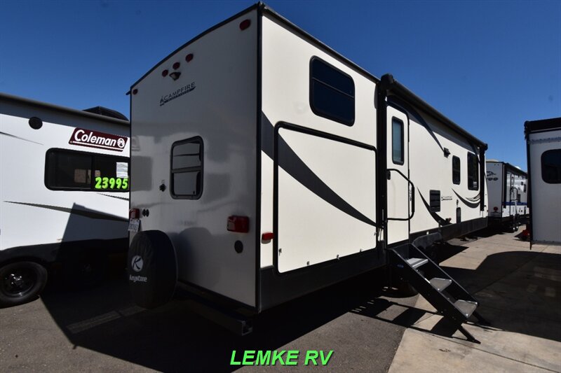 2018 Keystone Sprinter Campfire 29BH   - Photo 9 - Rocklin, CA 95677