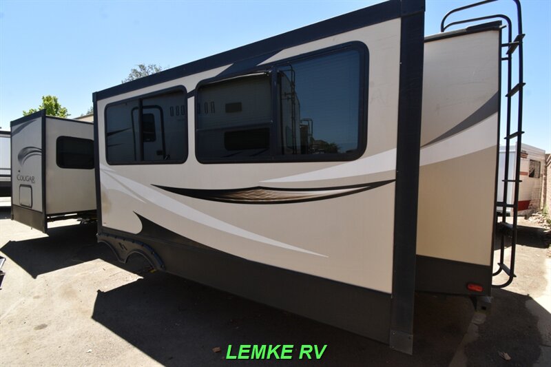 2019 Keystone Cougar Half-Ton 29RLDWE   - Photo 7 - Rocklin, CA 95677