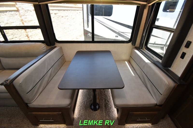 2019 Keystone Cougar Half-Ton 29RLDWE   - Photo 13 - Rocklin, CA 95677