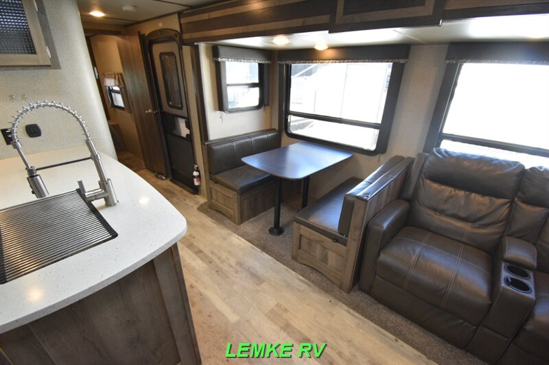 2019 Keystone Sprinter 325BMKS   - Photo 12 - Rocklin, CA 95677