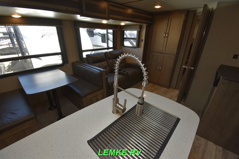 2019 Keystone Sprinter 325BMKS   - Photo 11 - Rocklin, CA 95677