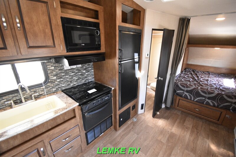2018 Forest River Salem Cruise Lite 191SSXL   - Photo 18 - Rocklin, CA 95677