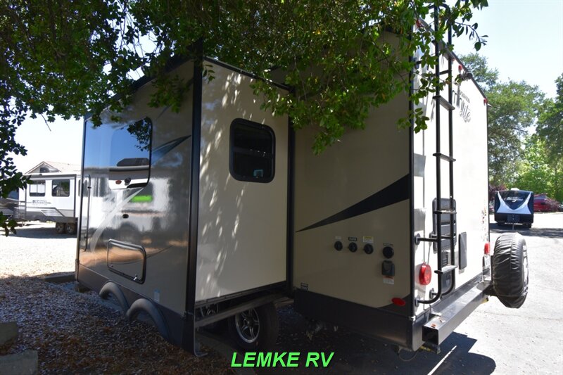 2020 Forest River Rockwood Mini Lite 2104S   - Photo 7 - Rocklin, CA 95677
