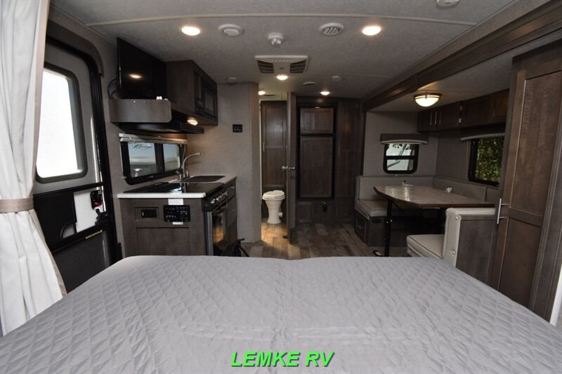 2020 Forest River Rockwood Mini Lite 2104S   - Photo 21 - Rocklin, CA 95677