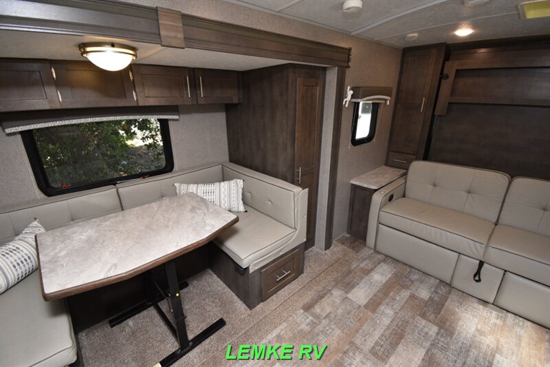 2020 Forest River Rockwood Mini Lite 2104S   - Photo 11 - Rocklin, CA 95677