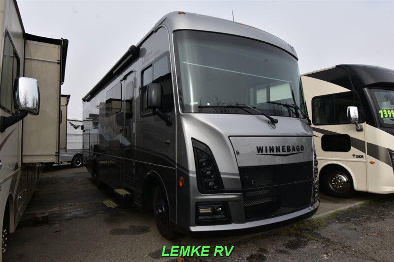 2023 Winnebago Sunstar 29NP   - Photo 1 - Rocklin, CA 95677