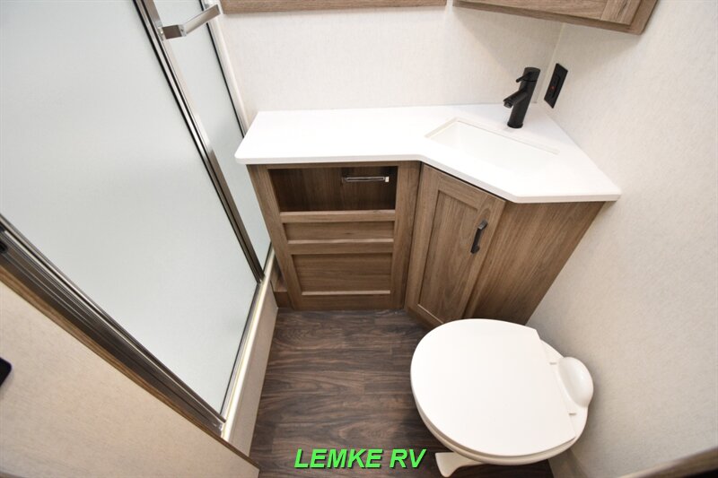 2023 Winnebago Sunstar 29NP   - Photo 20 - Rocklin, CA 95677