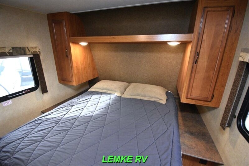 2016 Starcraft Launch Ultra Lite 24RLS   - Photo 17 - Rocklin, CA 95677