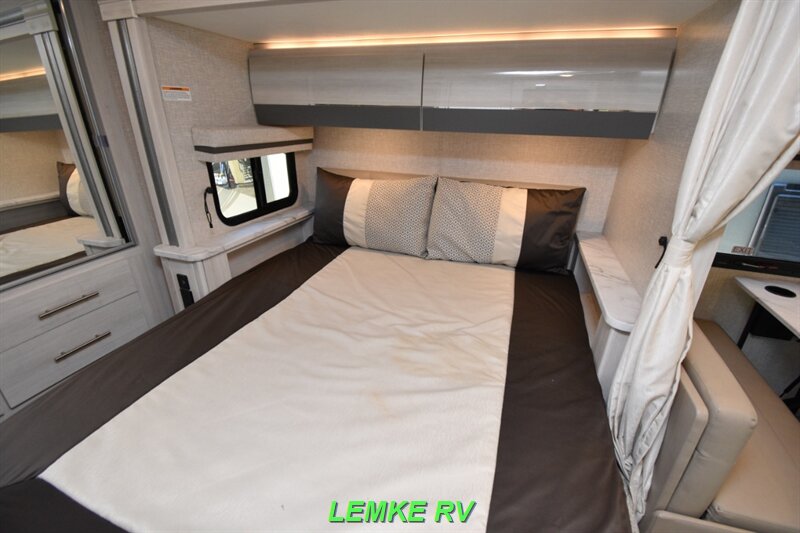 2024 Thor Compass 23TW   - Photo 16 - Rocklin, CA 95677