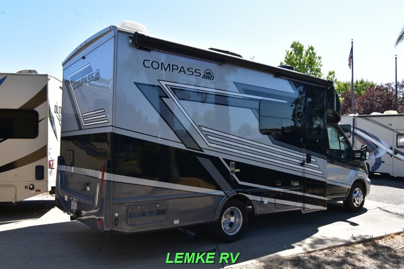 2024 Thor Compass 23TW   - Photo 9 - Rocklin, CA 95677