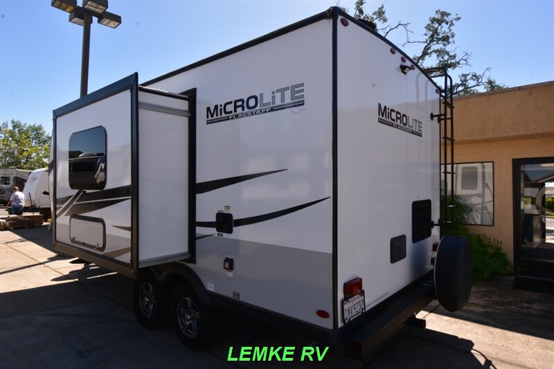 2022 Forest River Flagstaff Micro Lite 21FBRS   - Photo 7 - Rocklin, CA 95677