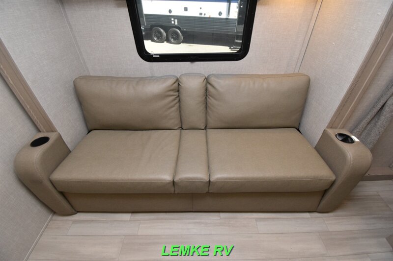 2022 Forest River Flagstaff Micro Lite 21FBRS   - Photo 12 - Rocklin, CA 95677