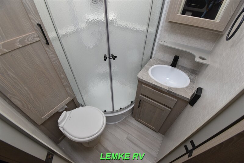 2022 Forest River Flagstaff Micro Lite 21FBRS   - Photo 18 - Rocklin, CA 95677