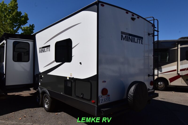 2025 Forest River Rockwood Mini Lite 2506FK   - Photo 7 - Rocklin, CA 95677