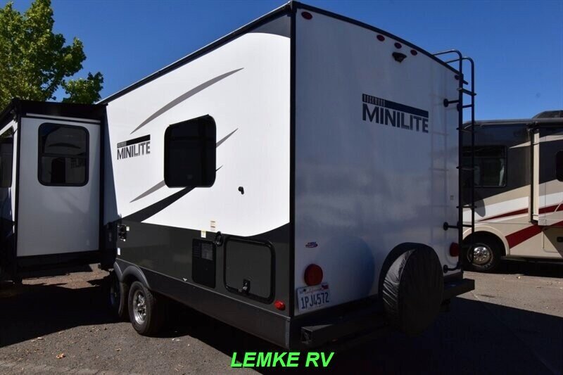 2025 Forest River Rockwood Mini Lite 2506FK   - Photo 7 - Rocklin, CA 95677
