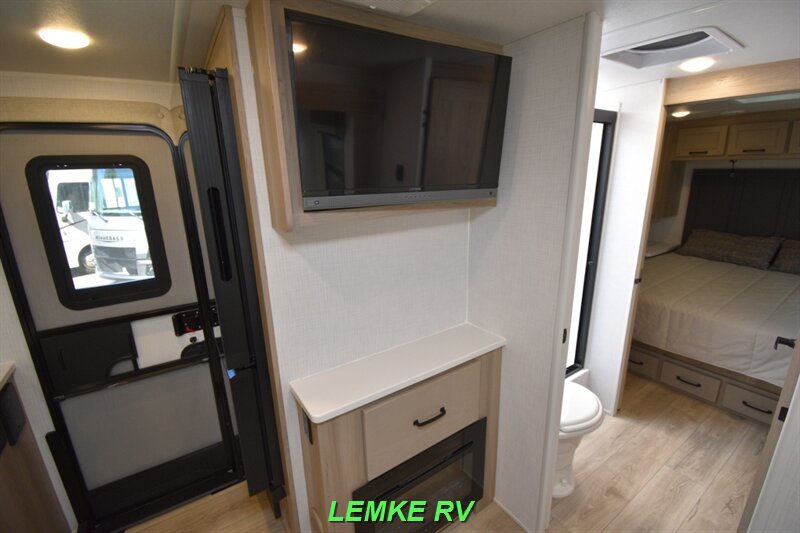 2025 Forest River Rockwood Mini Lite 2506FK   - Photo 24 - Rocklin, CA 95677