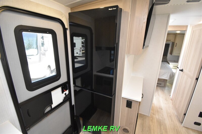 2025 Forest River Rockwood Mini Lite 2506FK   - Photo 14 - Rocklin, CA 95677