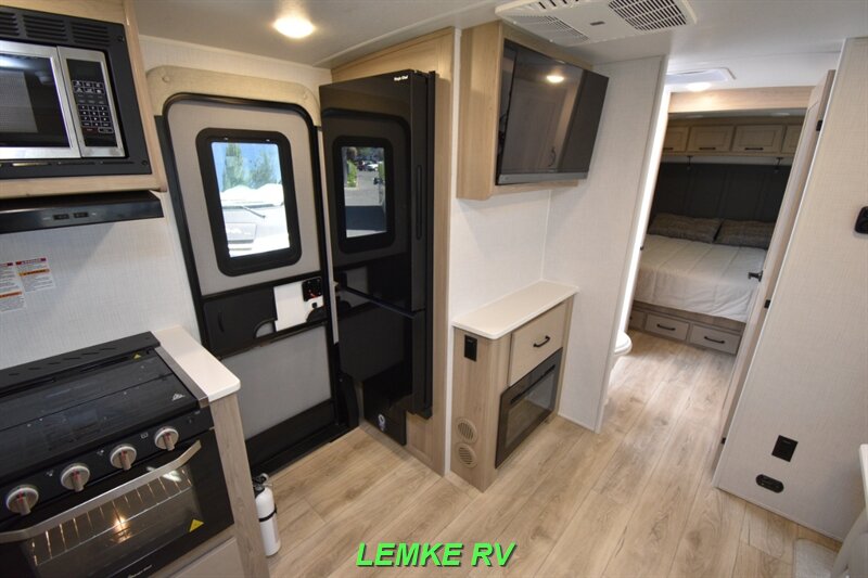 2025 Forest River Rockwood Mini Lite 2506FK   - Photo 12 - Rocklin, CA 95677
