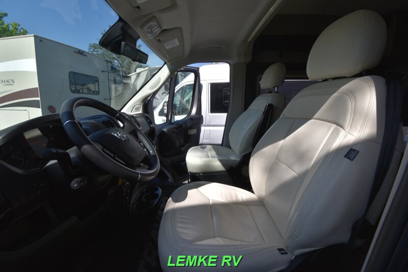 2021 Winnebago Travato 59KL   - Photo 10 - Rocklin, CA 95677