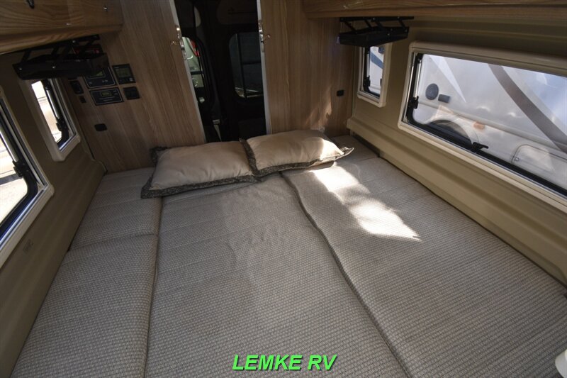 2021 Winnebago Travato 59KL   - Photo 19 - Rocklin, CA 95677