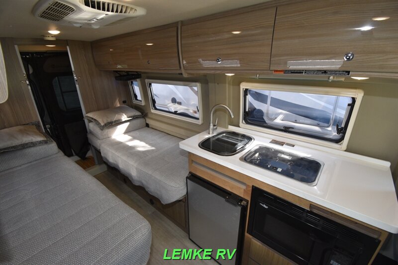 2021 Winnebago Travato 59KL   - Photo 11 - Rocklin, CA 95677