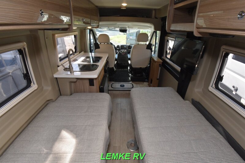 2021 Winnebago Travato 59KL   - Photo 5 - Rocklin, CA 95677