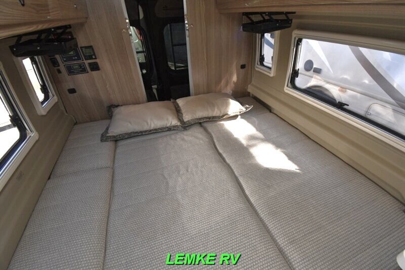 2021 Winnebago Travato 59KL   - Photo 17 - Rocklin, CA 95677