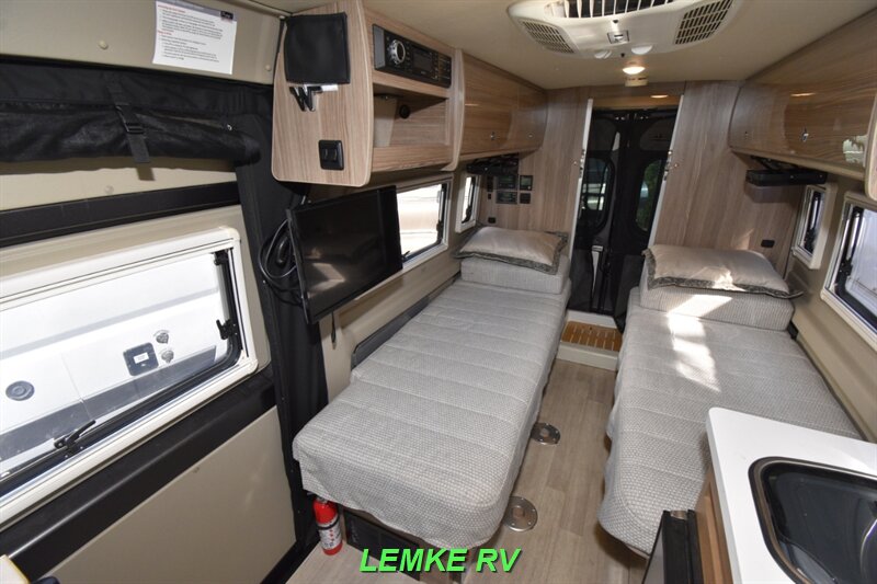 2021 Winnebago Travato 59KL   - Photo 13 - Rocklin, CA 95677