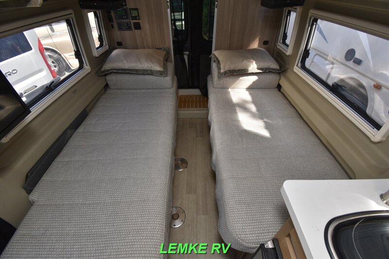 2021 Winnebago Travato 59KL   - Photo 18 - Rocklin, CA 95677