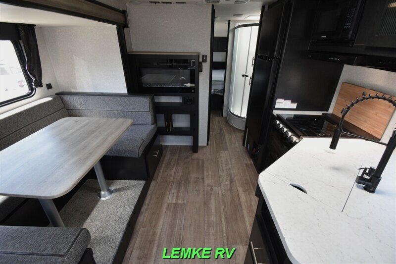 2022 Forest River Cherokee Grey Wolf 23MK   - Photo 5 - Rocklin, CA 95677