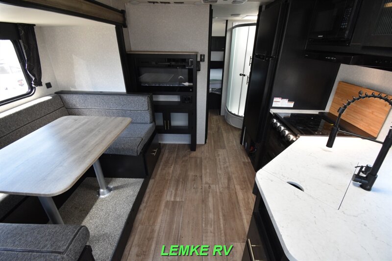 2022 Forest River Cherokee Grey Wolf 23MK   - Photo 5 - Rocklin, CA 95677