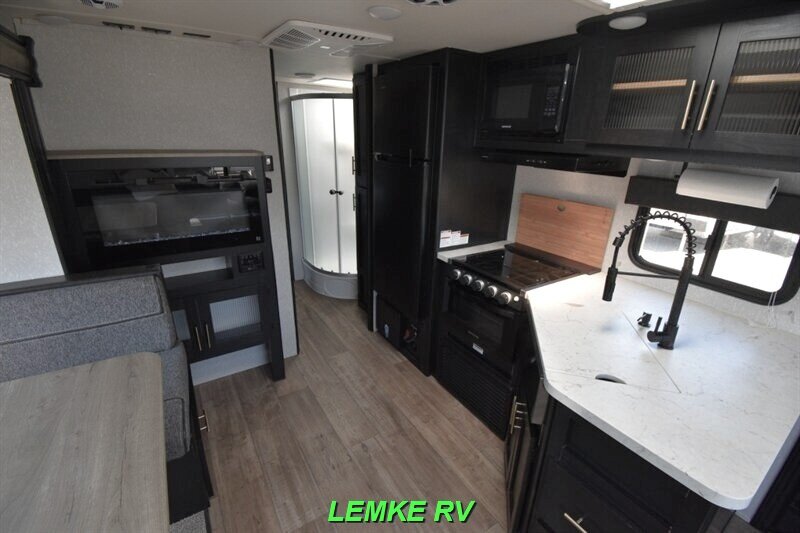 2022 Forest River Cherokee Grey Wolf 23MK   - Photo 14 - Rocklin, CA 95677