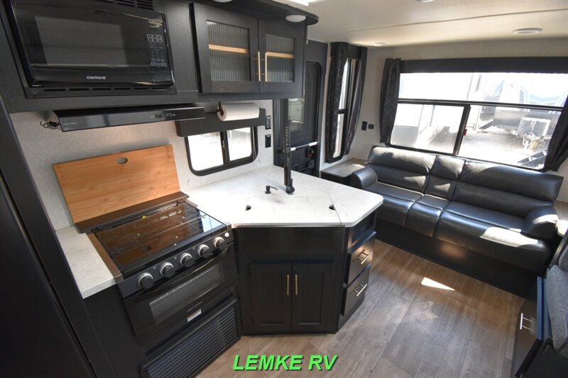 2022 Forest River Cherokee Grey Wolf 23MK   - Photo 12 - Rocklin, CA 95677