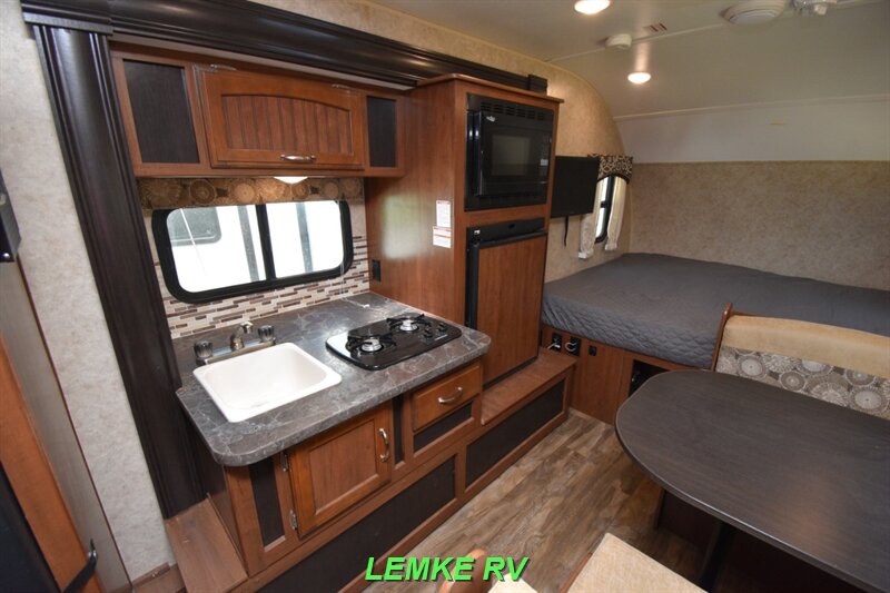 2017 Jayco Hummingbird 17RB   - Photo 10 - Rocklin, CA 95677