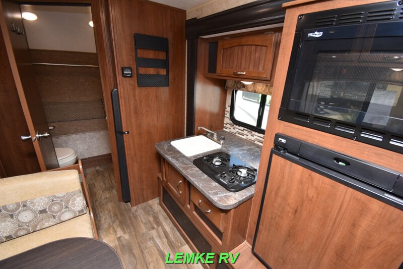 2017 Jayco Hummingbird 17RB   - Photo 14 - Rocklin, CA 95677