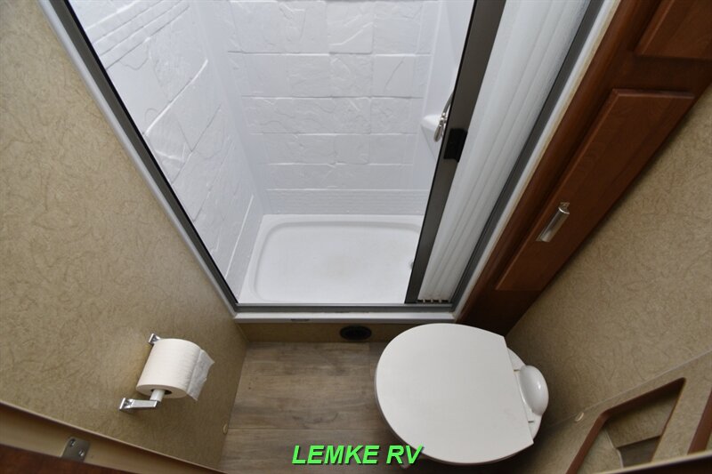 2021 Lance 2285   - Photo 18 - Rocklin, CA 95677