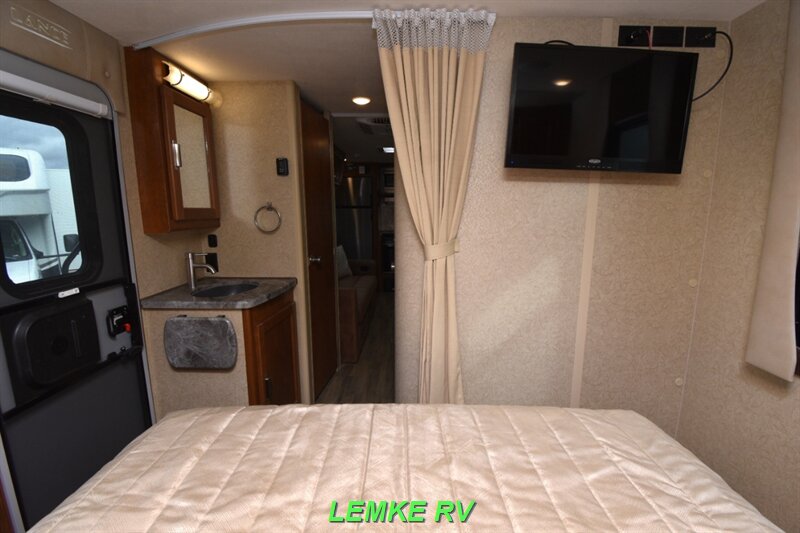 2021 Lance 2285   - Photo 21 - Rocklin, CA 95677