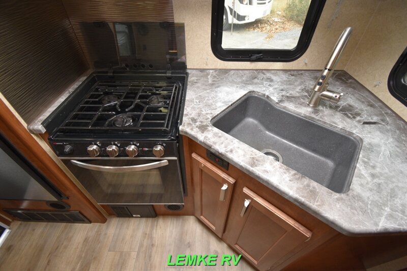 2021 Lance 2285   - Photo 15 - Rocklin, CA 95677