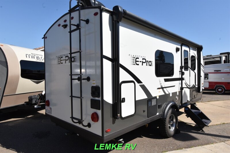 2024 Forest River Flagstaff E-Pro E19FD   - Photo 8 - Rocklin, CA 95677