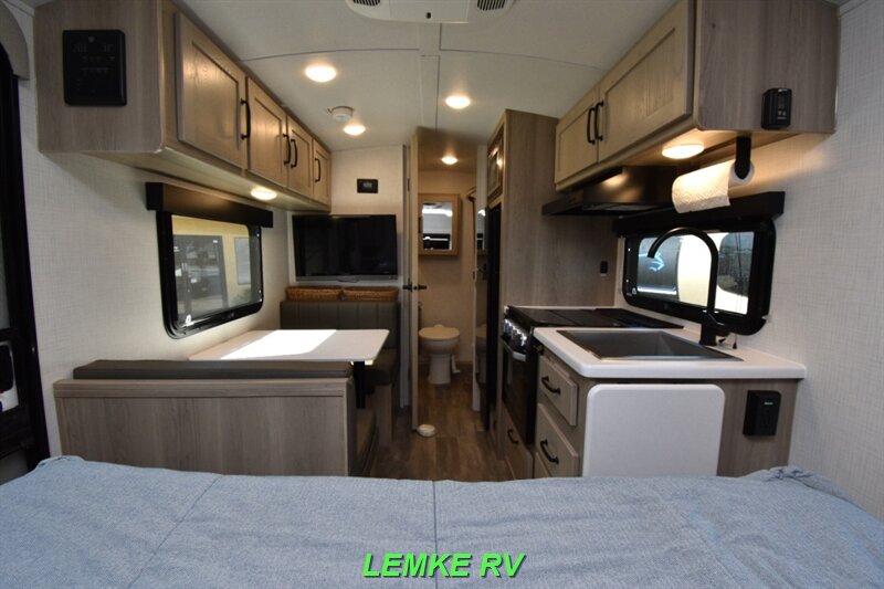 2024 Forest River Flagstaff E-Pro E19FD   - Photo 19 - Rocklin, CA 95677