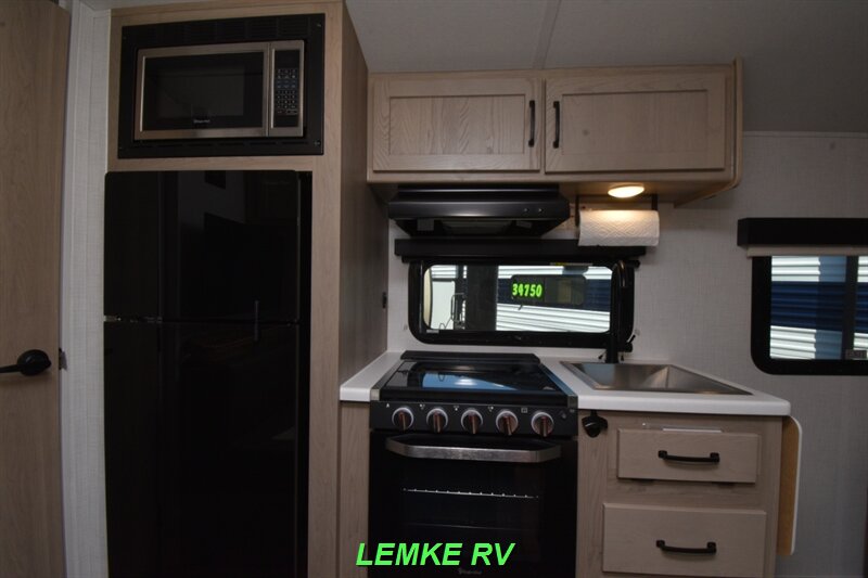 2024 Forest River Flagstaff E-Pro E19FD   - Photo 14 - Rocklin, CA 95677